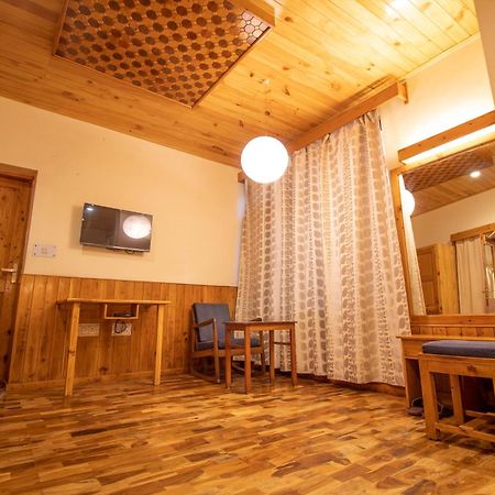 Hotel Negi'S Mayflower A Heritage Since 1965 Manāli Kültér fotó