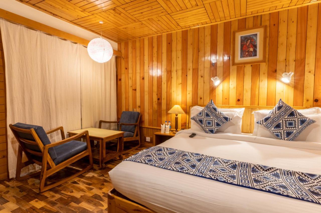 Hotel Negi'S Mayflower A Heritage Since 1965 Manāli Kültér fotó
