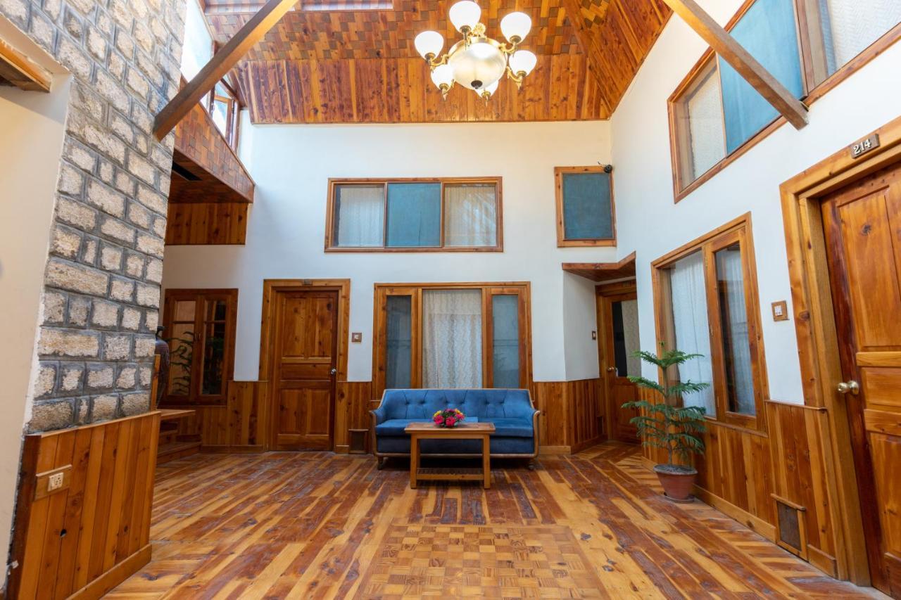 Hotel Negi'S Mayflower A Heritage Since 1965 Manāli Kültér fotó