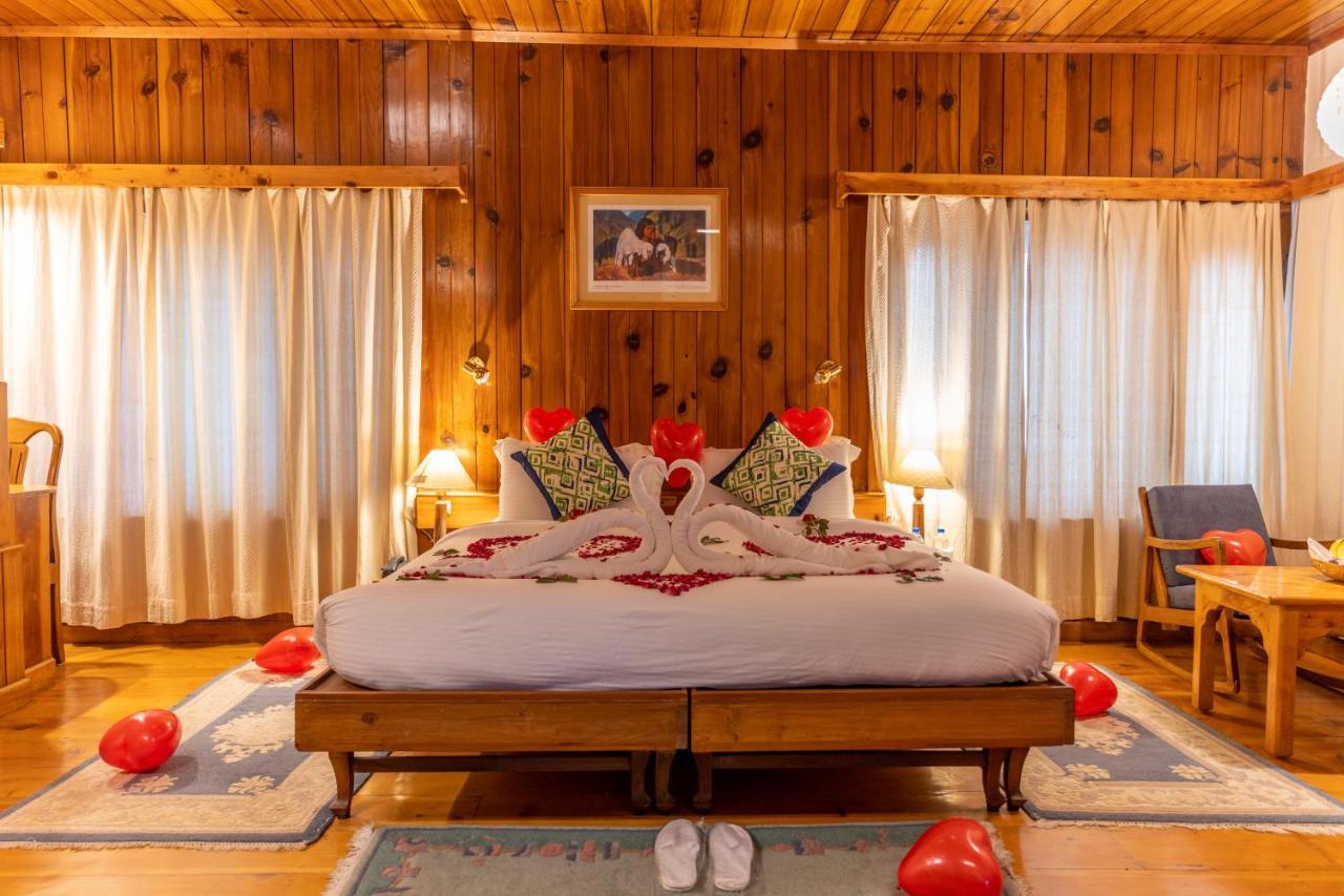 Hotel Negi'S Mayflower A Heritage Since 1965 Manāli Kültér fotó