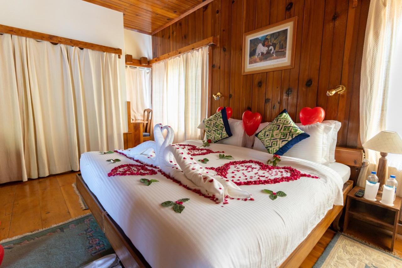 Hotel Negi'S Mayflower A Heritage Since 1965 Manāli Kültér fotó
