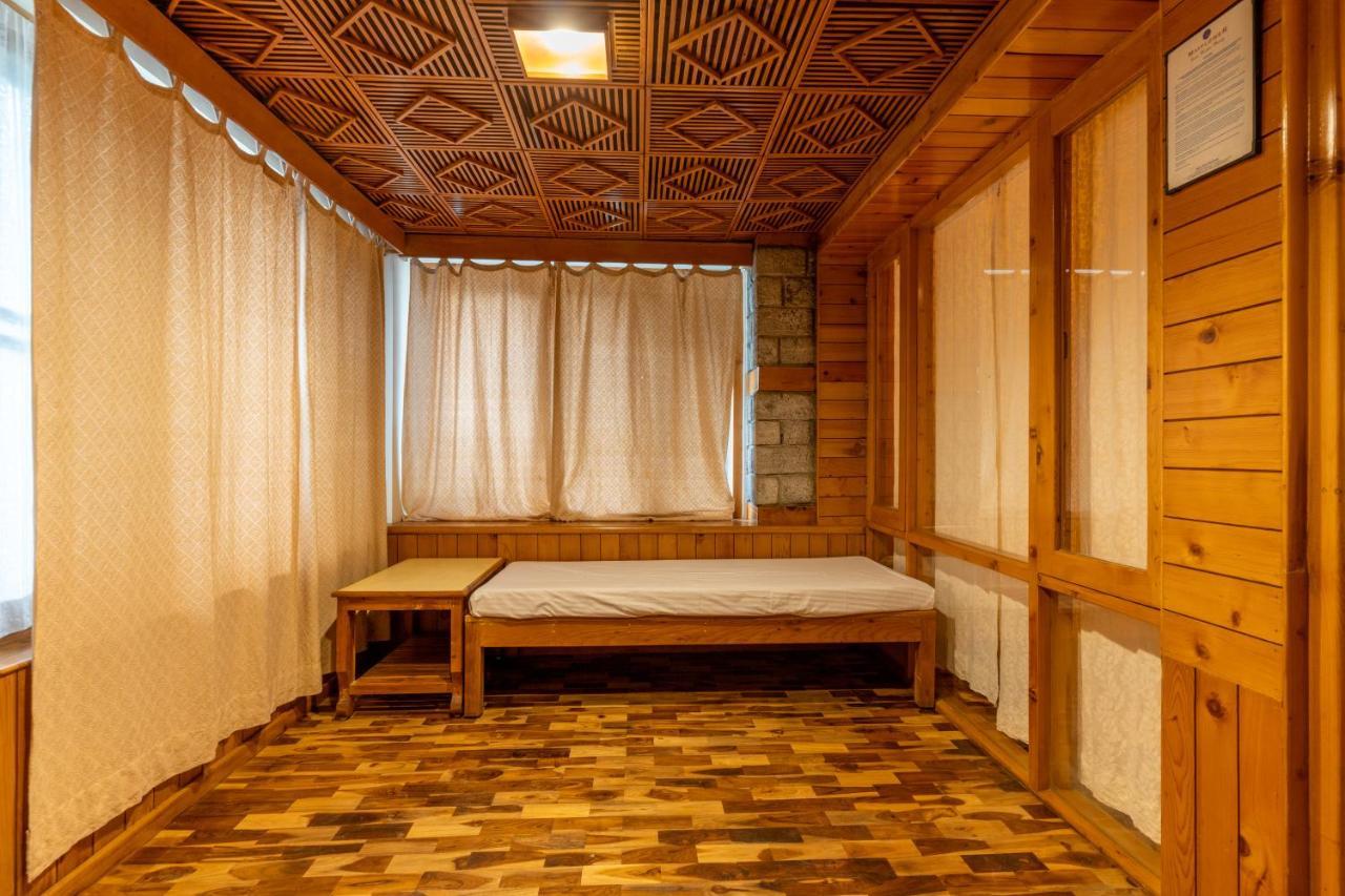 Hotel Negi'S Mayflower A Heritage Since 1965 Manāli Kültér fotó