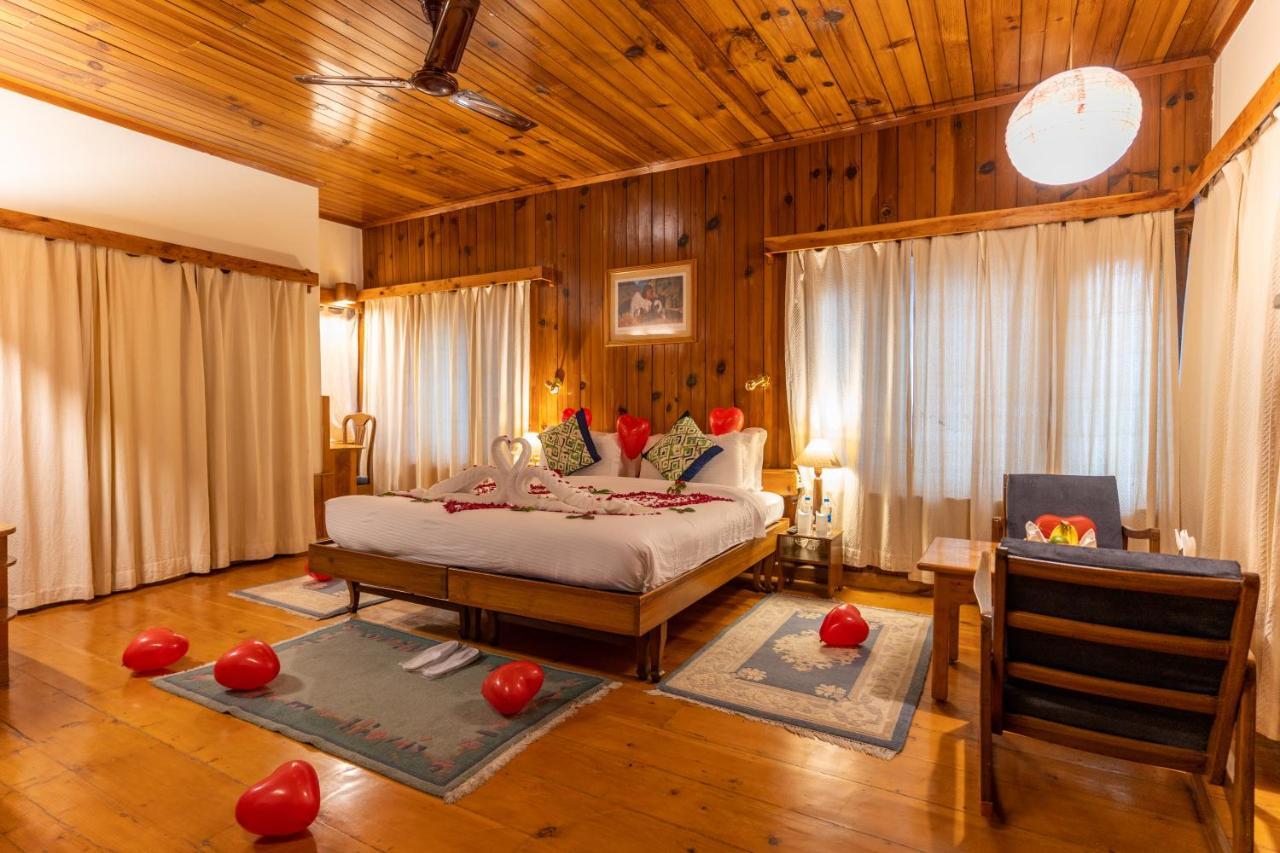 Hotel Negi'S Mayflower A Heritage Since 1965 Manāli Kültér fotó