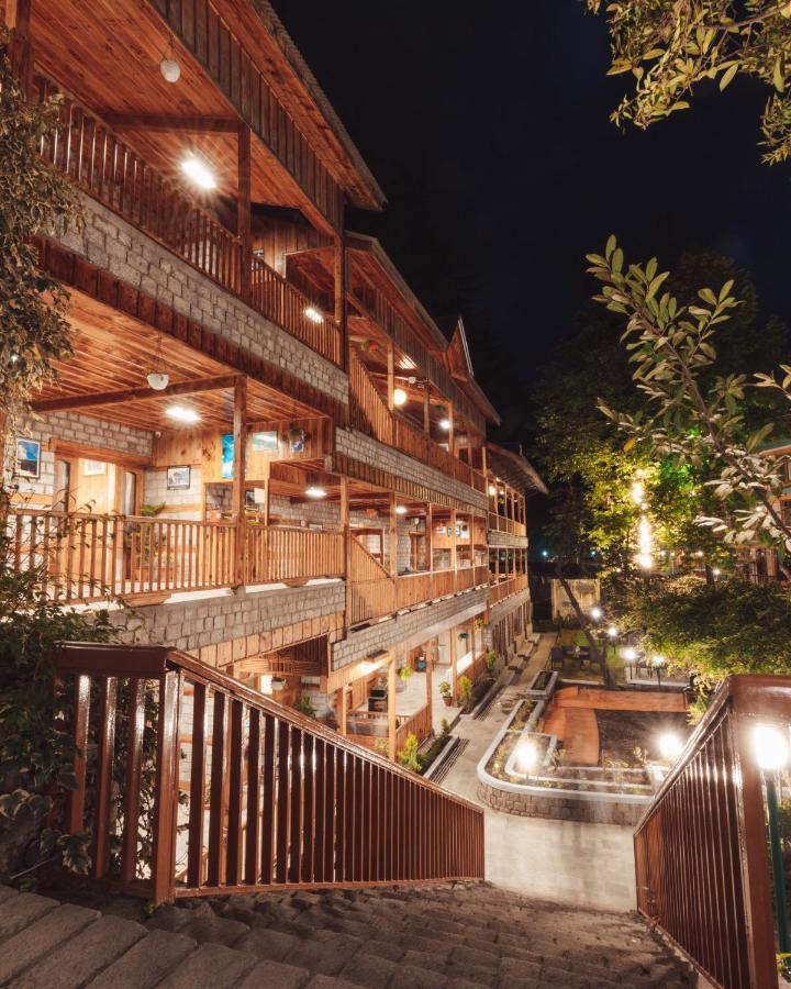 Hotel Negi'S Mayflower A Heritage Since 1965 Manāli Kültér fotó
