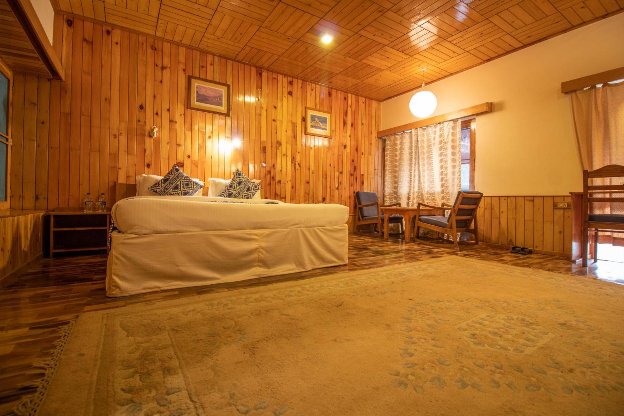 Hotel Negi'S Mayflower A Heritage Since 1965 Manāli Kültér fotó