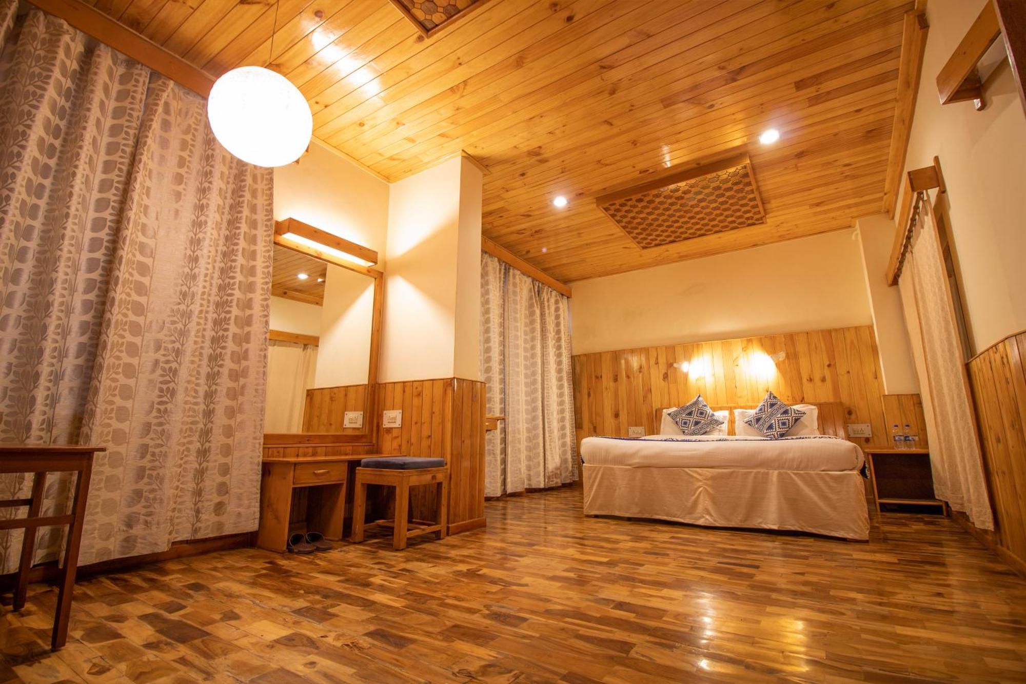 Hotel Negi'S Mayflower A Heritage Since 1965 Manāli Kültér fotó