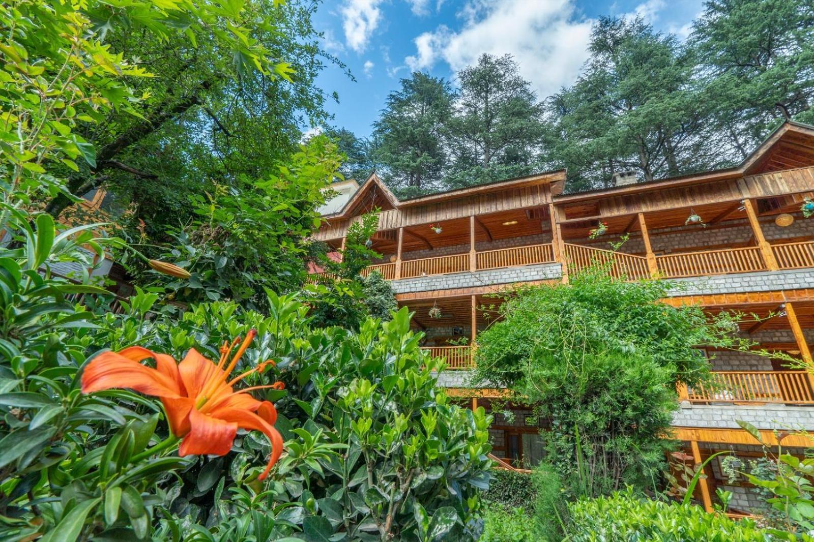 Hotel Negi'S Mayflower A Heritage Since 1965 Manāli Kültér fotó