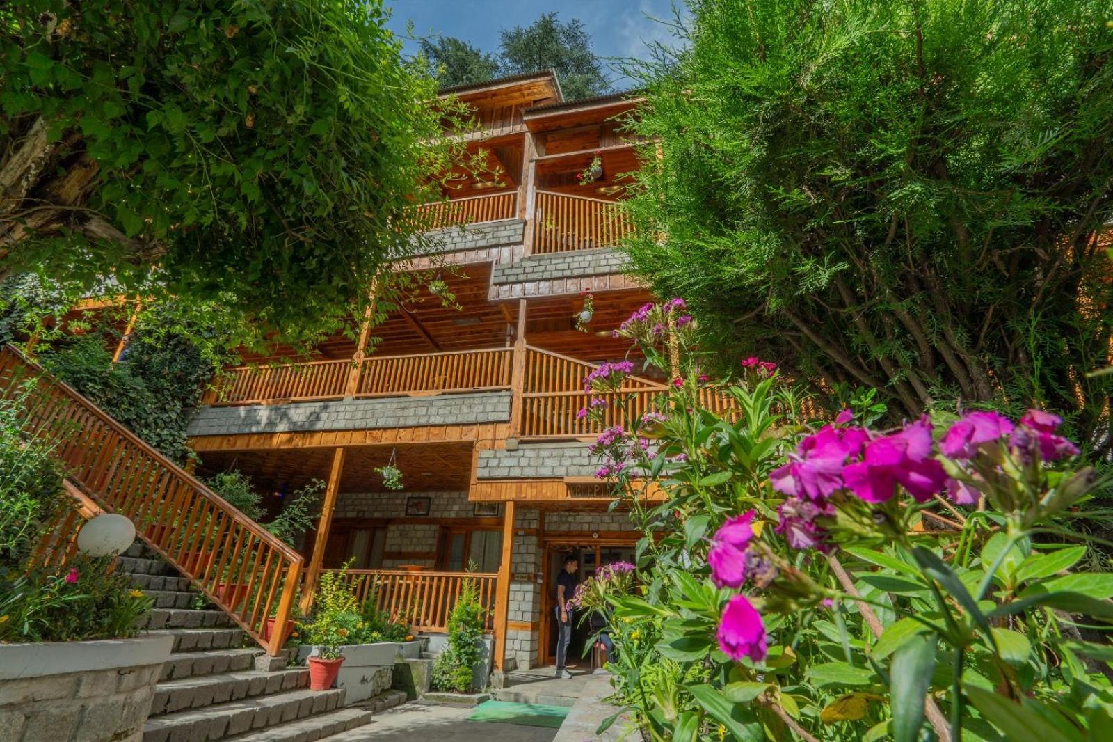Hotel Negi'S Mayflower A Heritage Since 1965 Manāli Kültér fotó