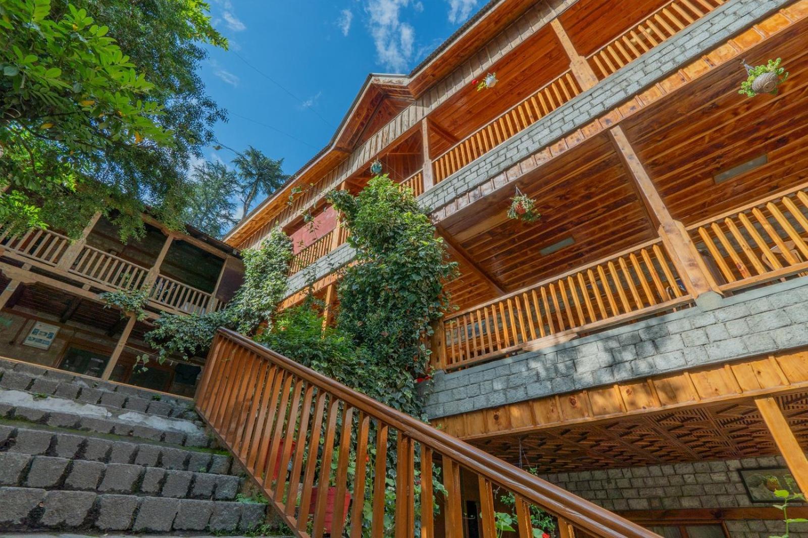 Hotel Negi'S Mayflower A Heritage Since 1965 Manāli Kültér fotó