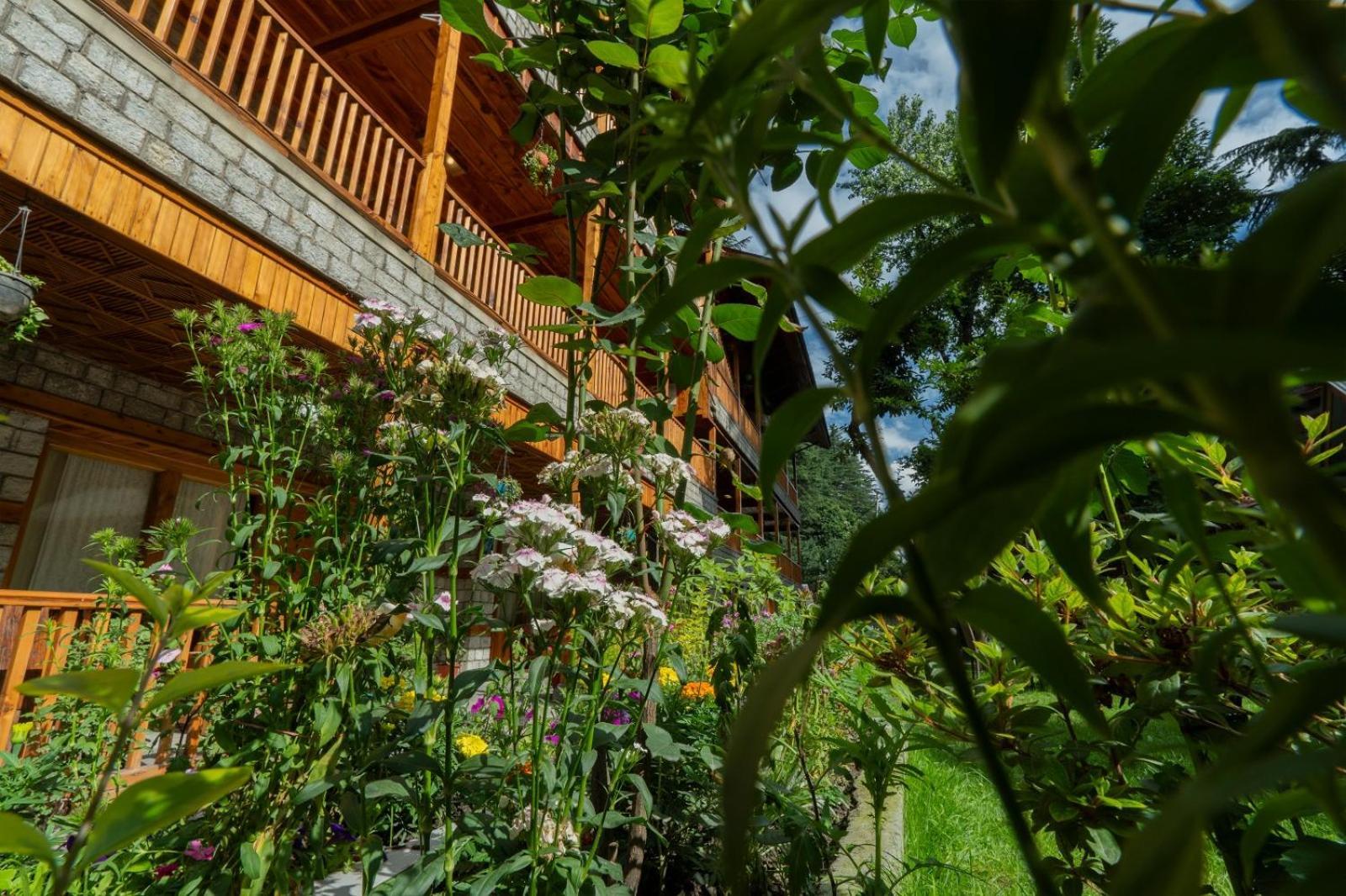 Hotel Negi'S Mayflower A Heritage Since 1965 Manāli Kültér fotó