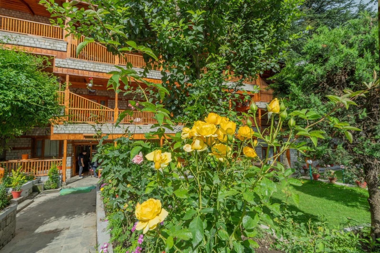 Hotel Negi'S Mayflower A Heritage Since 1965 Manāli Kültér fotó
